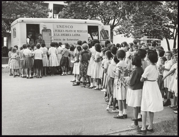 Image of UNESCO book bus, Colombia 1955. Photo credit: UNESCO. Collection of UNESCO Archives.